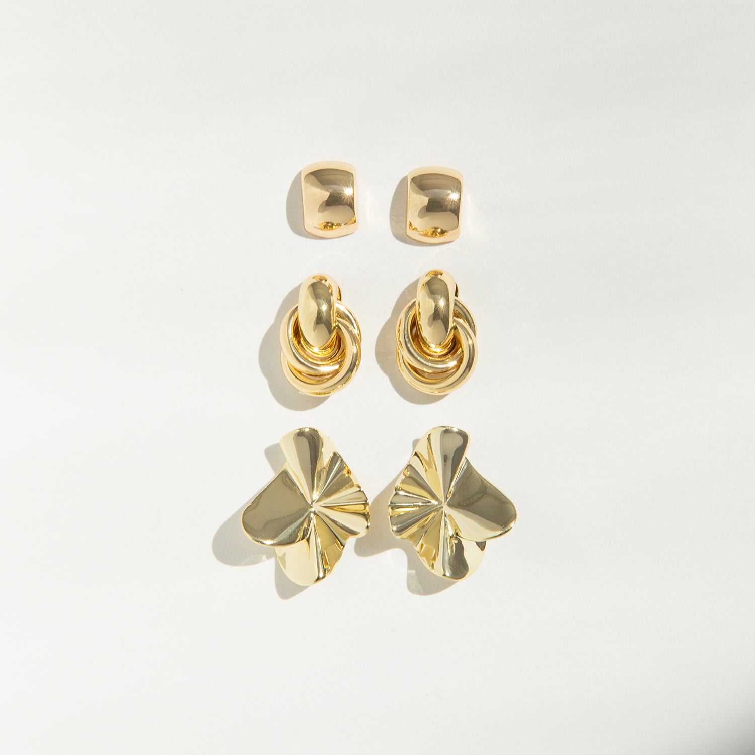 mini knot post earring